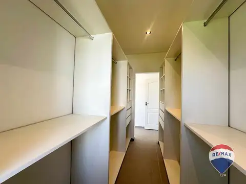 CASA EN VENTA DE 4 AMBIENTES EN CANNING