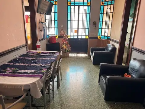 Casa 4 ambientes con 1 baño