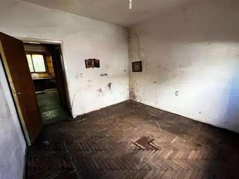 Depto Tipo Casa en Venta 56 años