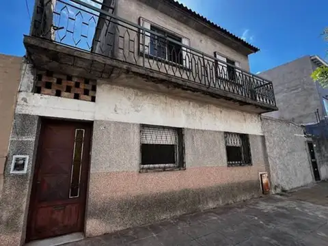 VENTA PH 4 AMBIENTES A RECICLAR CIUDAD MADERO