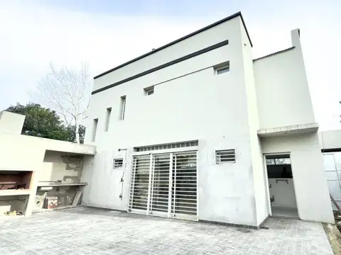 CASA EN VENTA SICARDI 3 DORMITORIOS