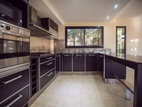 COUNTRY FINCAS DE IRAOLA CASA EN VENTA