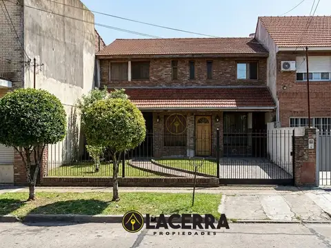 Departamento/tipo ph  en villa adelina  primer piso con cochera y terraza sin expensas