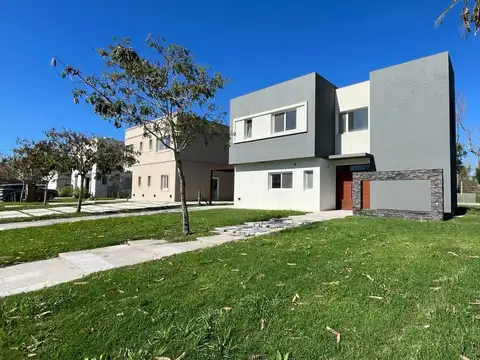 Casa en Venta en Puertos - Acacias, USD 290.000
