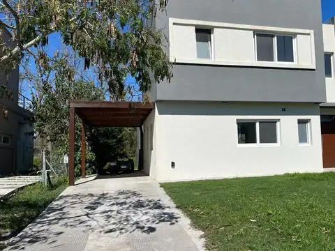 Venta | Casa familiar en Acacias, Puertos | 3 dormitorios + pileta