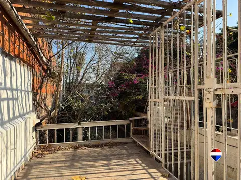 Depto Tipo Casa 5 ambientes con 2 baños