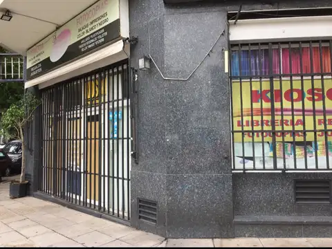 Caballito (Av. H. Pueyrredón y Gandhi) Local en esquina. Excelente ubicación. 97 m2