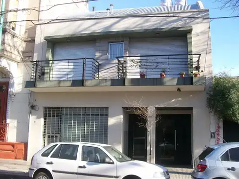Hermoso y amplio duplex de 2 ambientes en Palermo. Muy luminoso. Sin expensas
