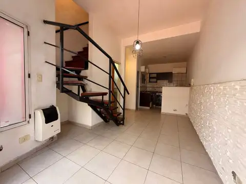 Dúplex interno 3amb, patio y balcón - APTO CREDITO