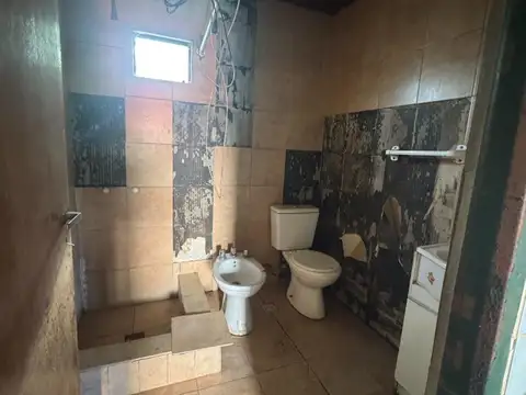 Valle Verde Luján Venta Casa a reciclar sobre lote de 15x28