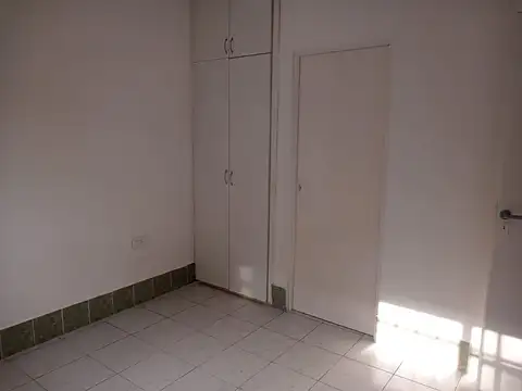 MONOAMBIENTE PLANTA BAJA SIN EXPENSAS MUY BUENA UBICACION
