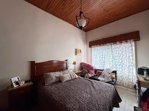 CASA CON LOCAL EN VENTA - MERCEDES - BUENOS AIRES