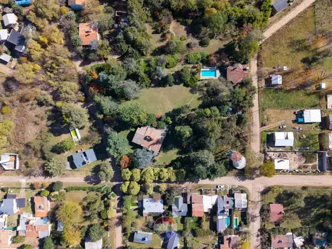Casa en Venta con 3 cocheras