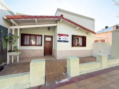 CASA EN AV. TANDIL- VELA -APTA CREDITO