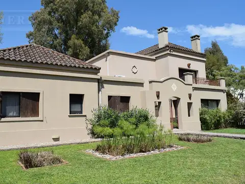 Casa en venta en Las Beatrices, San Ignacio 1415