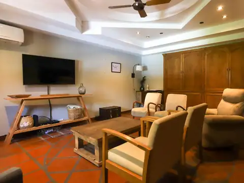 Casa en Venta en El Palomar, USD 500.000