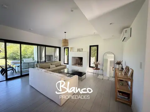 Casa 5 ambientes con 5 baños
