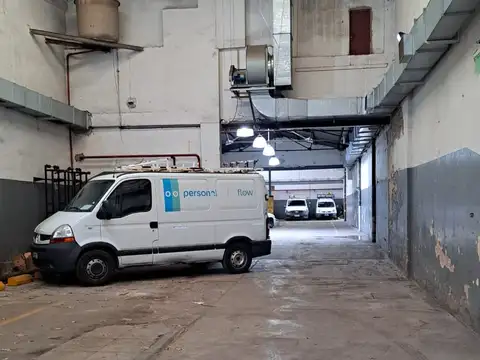 Deposito De 500 Metros, 8,66 X 58, Techos Altos, 1 Cuadra De Av. Beiro, Frente Al Carrefour