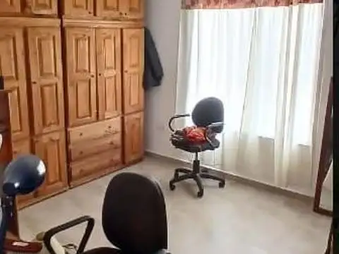Imperdible Casa 2 plantas recién estrenada acepta financiación en Domselaar Chico VENTA