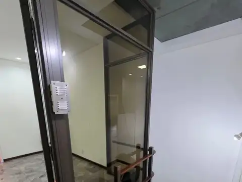 Oficina en Alquiler 50 años