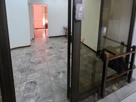 Oficina en Alquiler al Norte