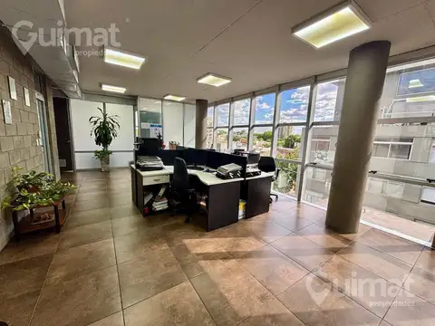 Oficina en Venta al Oeste