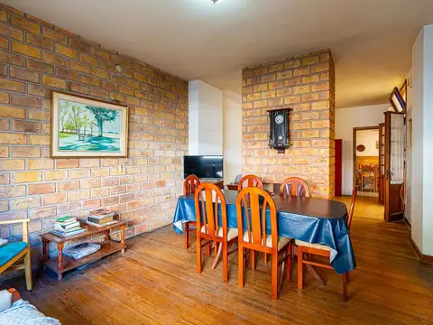 Casa 3 dormitorios en Venta Echesortu Cochera