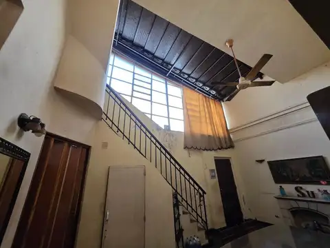 Depto Tipo Casa en Venta de 4 ambientes