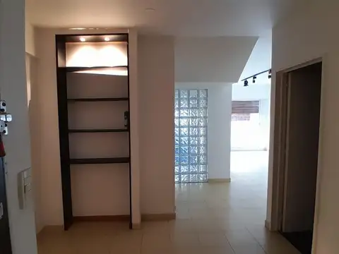 Departamento en Venta en Vicente López Vías / Río, USD 175.000