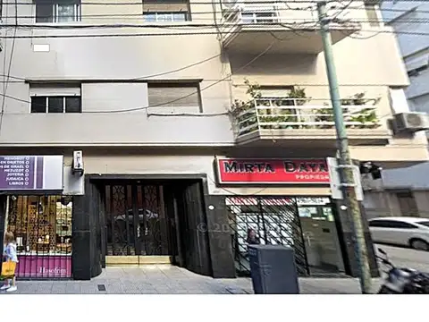 Paso 700, Piso 1°