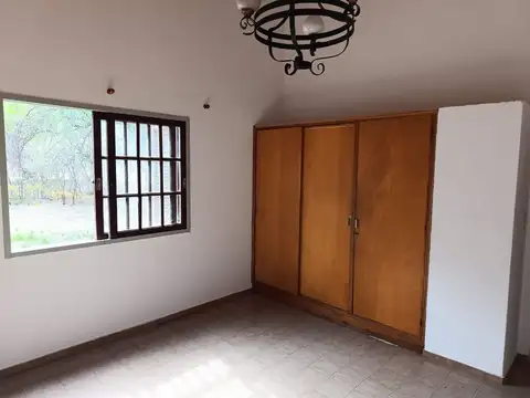 Se alquila hermosa casa sobre Av. Norte