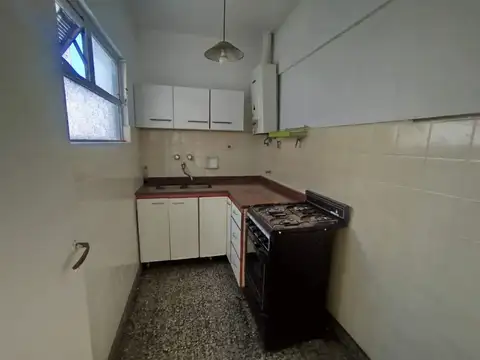 EMILIO MITRE 100, CABALLITO, Alquiler 2 Ambientes y medio con Balcón