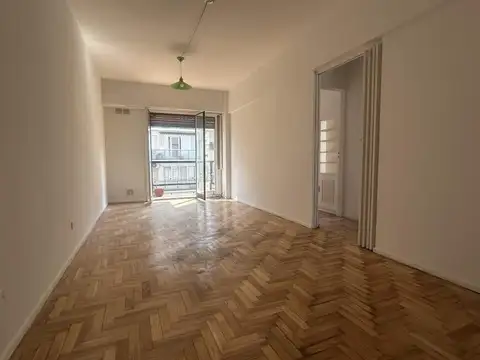 EMILIO MITRE 100, CABALLITO, Alquiler 2 Ambientes y medio con Balcón