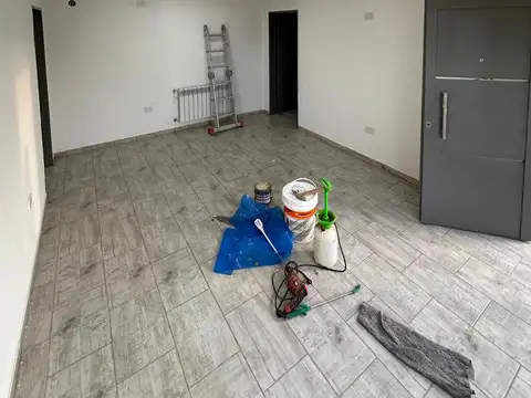 Depto Tipo Casa en Venta con 2 cocheras