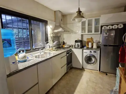 Excelente Casa Frente al Club Alumni - 2 Dormitorios