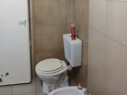 MONOAMBIENTE EN PLANTA BAJA CON PATIO EN ALQUILER EN MORON