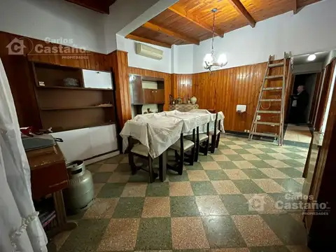 Agustín Álvarez  al 2600