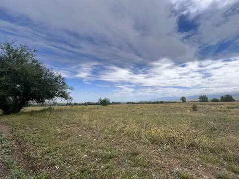 Terreno en Venta en La Carrera, USD 150.000