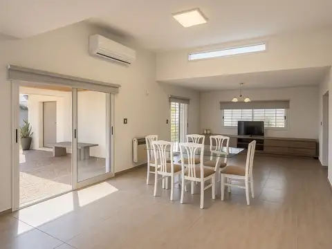 Casa 3 ambientes con 1 baño