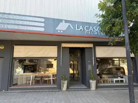Local en Venta 61 años
