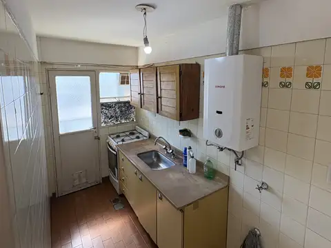 al frente con balcon