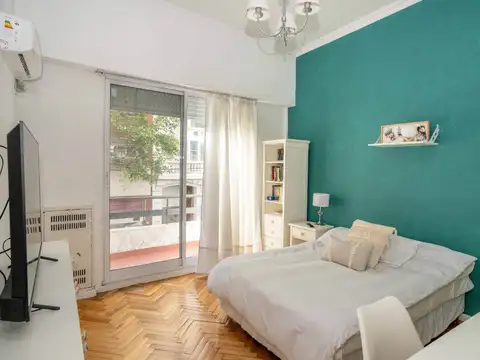 Venta departamento de  4 amb al frente Recoleta
