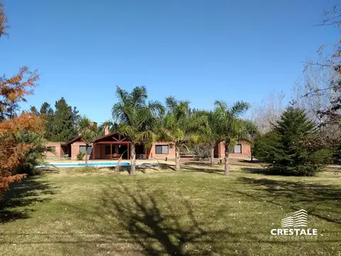 Venta / permuta | Casa 6 dormitorios en Los Raigales, barrio cerrado | Roldán