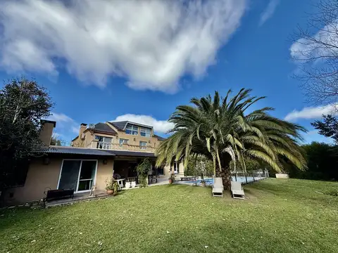 CASA EN VENTA: Ayres del Pilar - 1066m² de terreno y 270m² cubiertos 6 Ambientes