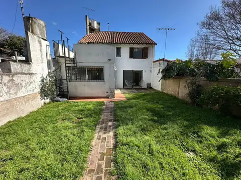 Casa 7 ambientes con 3 baños