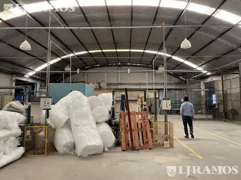 Cencerro y Avenida Pavón,  Exaltación de la Cruz