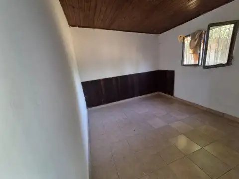 Casa 2 ambientes con 1 baño