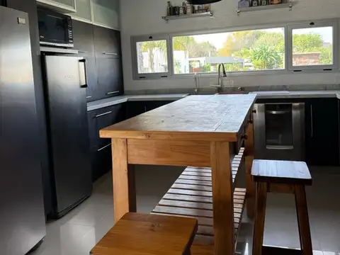 Casa en Alquiler al Sudeste