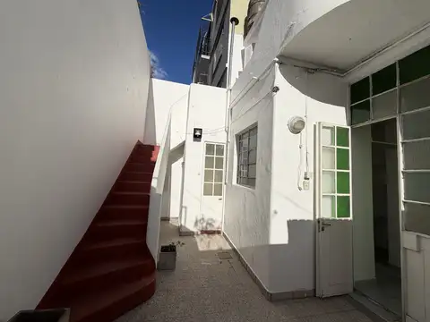 Llavallol 2900, Piso Pb