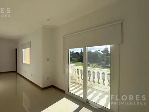 Casa en Alquiler en La Lomada De Pilar, USD 2.900